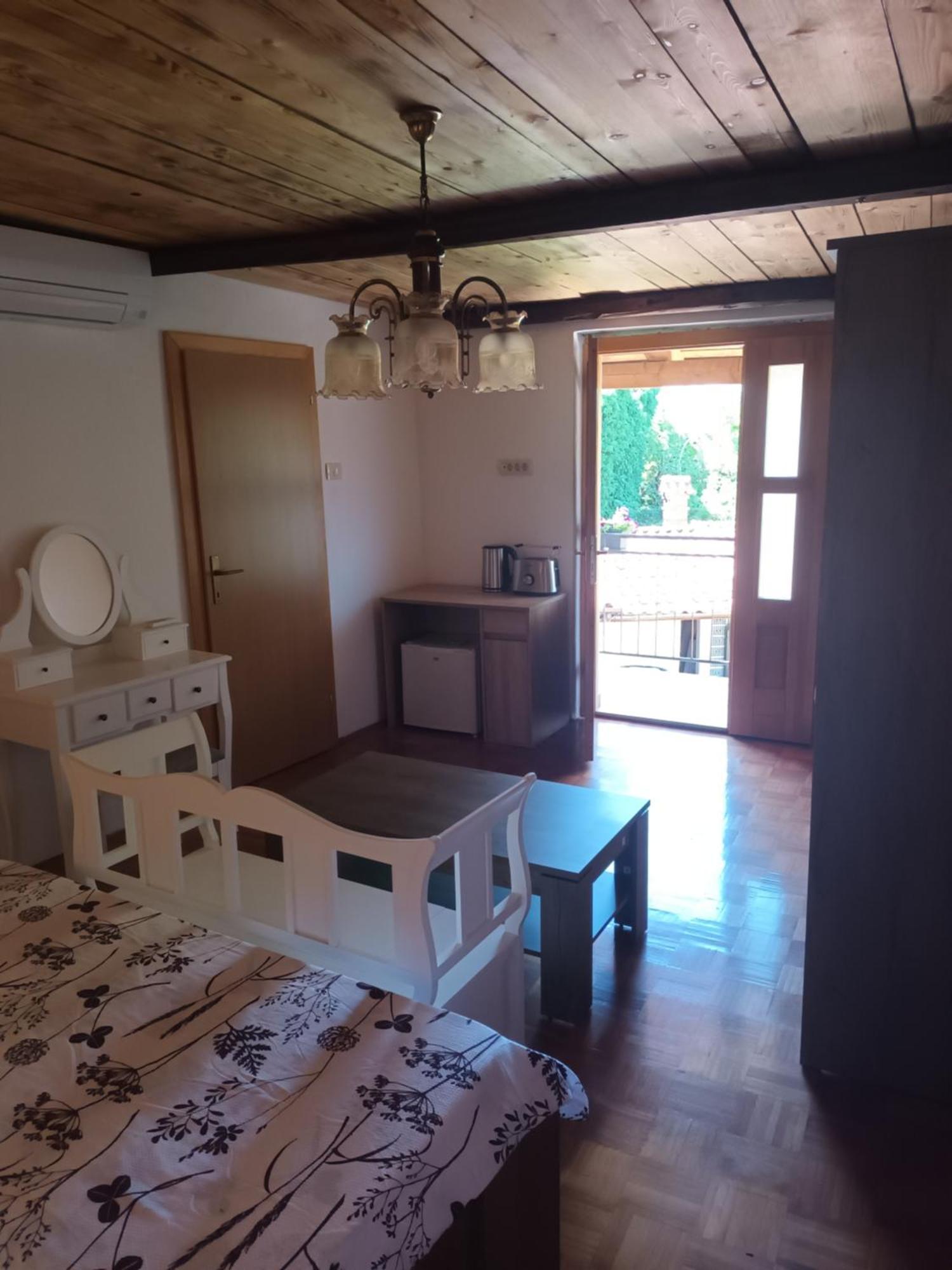 Apartma Brina 3 Sežana Buitenkant foto